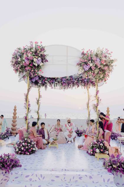 Mandap and Floral detail — Wedding decor — Planet Hollywood